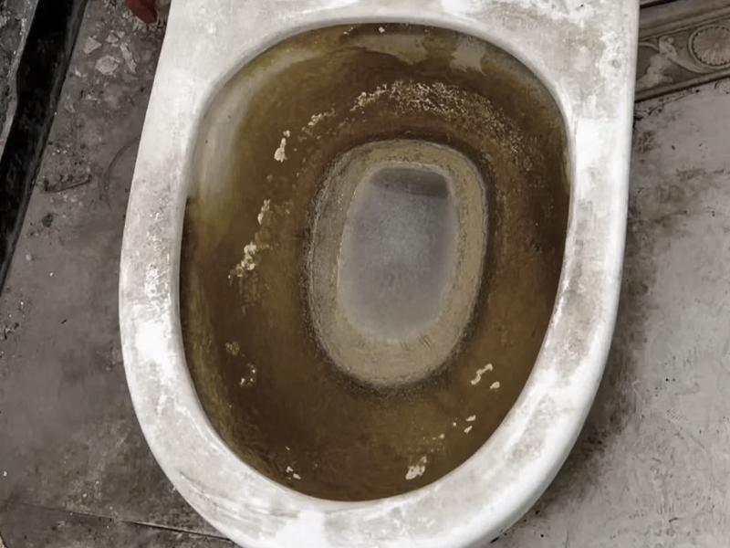 Stubborn dirt and limescale