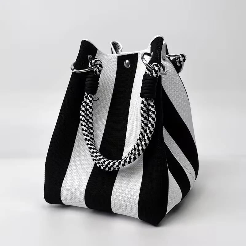 👜✨ LIMITED-TIME 50% KORTING! Stop met het slepen van saaie tassen! Deze handgemaakte boho bucket bag met 8+ kleuren is licht, uniek, en maakt élke zomeroutfit af.