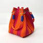 👜✨ LIMITED-TIME 50% KORTING! Stop met het slepen van saaie tassen! Deze handgemaakte boho bucket bag met 8+ kleuren is licht, uniek, en maakt élke zomeroutfit af.