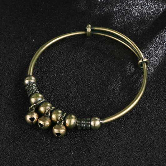 ✨ TIJDELIJKE AANBIEDING: 50 % KORTING! ✨ Verstelbare armband met belletjes – vintage messing, kralen, rinkelend geluid, licht van gewicht 💫